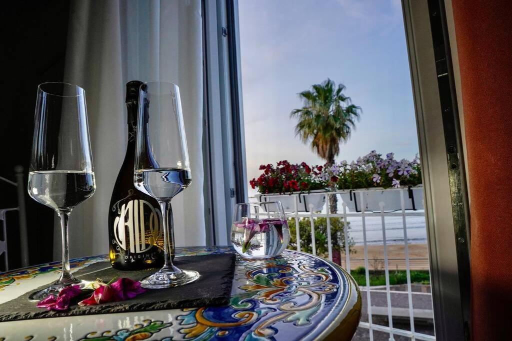 קרוטונה Aquamar Bed And Breakfast מראה חיצוני תמונה