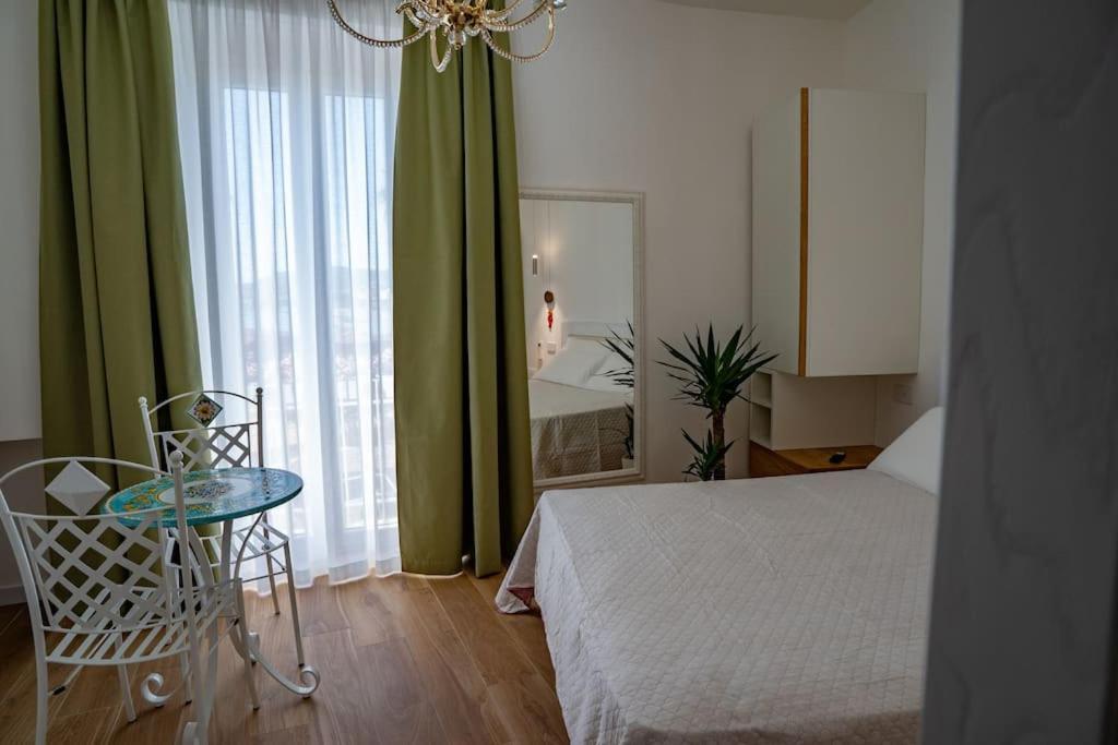 קרוטונה Aquamar Bed And Breakfast מראה חיצוני תמונה